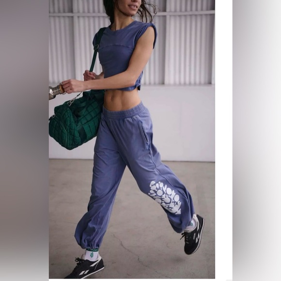 Free People Movement Women's Hot Shot Logo Crossover 2-Piece Set Blue READ! - Picture 3 of 5